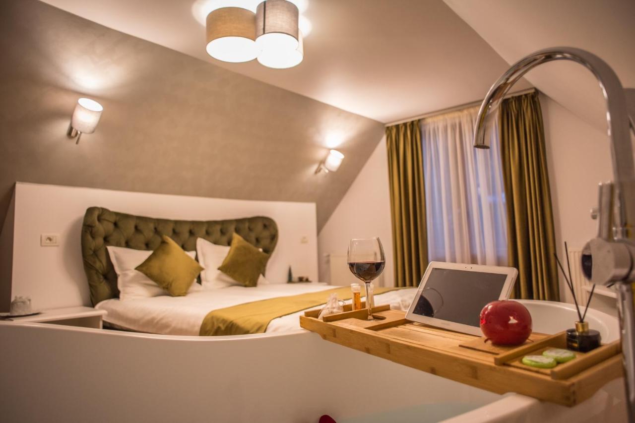 Boga Rooms Sinaia Exterior foto